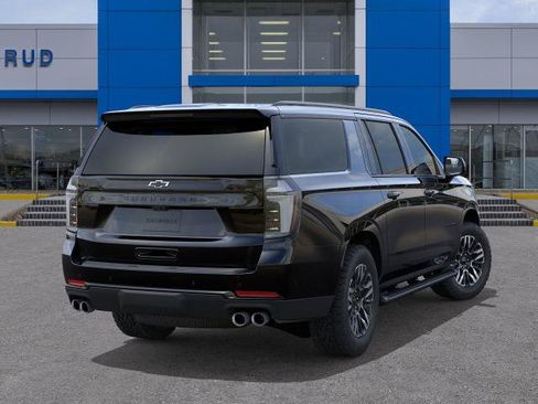 New 2026 Chevrolet Suburban Z71 w/ Comfort Package AWD/4WD image 28