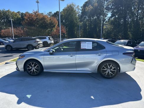 Certified 2024 Toyota Camry SE image 7