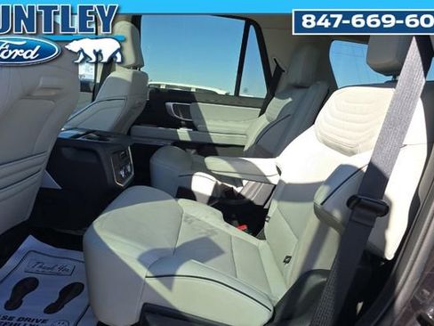Used 2025 Ford Expedition Platinum w/ Platinum Ultimate Package AWD/4WD image 9