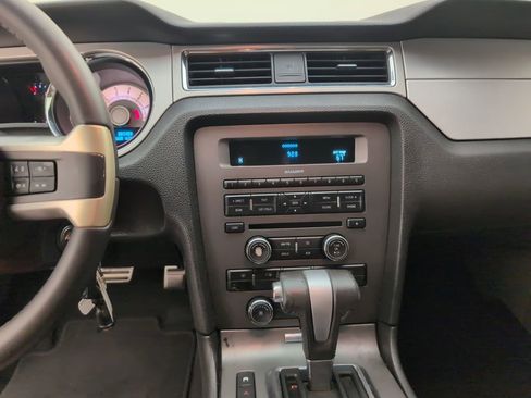 Used 2010 Ford Mustang Premium image 18
