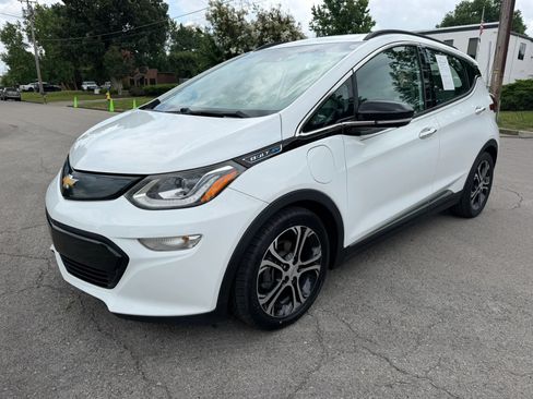 Used 2018 Chevrolet Bolt Premier w/ Driver Confidence II Package FWD image 8