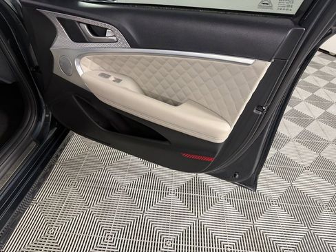 Used 2023 Genesis G70 3.3T w/ Sport Prestige Package image 31