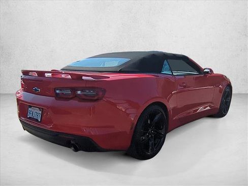 Used 2023 Chevrolet Camaro LT w/ Technology Package image 5
