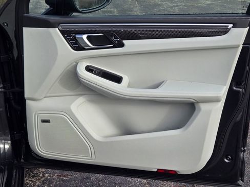 New 2026 Porsche Macan GTS image 35