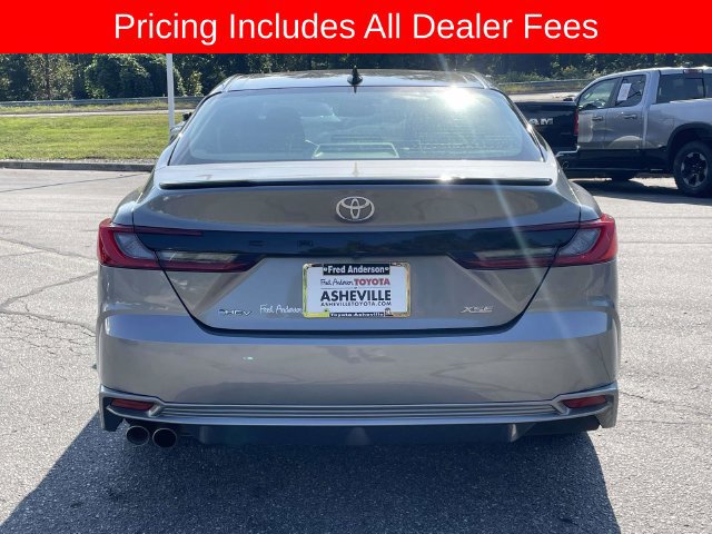 Used 2025 Toyota Camry XSE FWD image 4