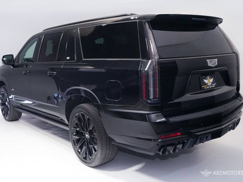 Used 2026 Cadillac Escalade ESV V AWD/4WD image 6