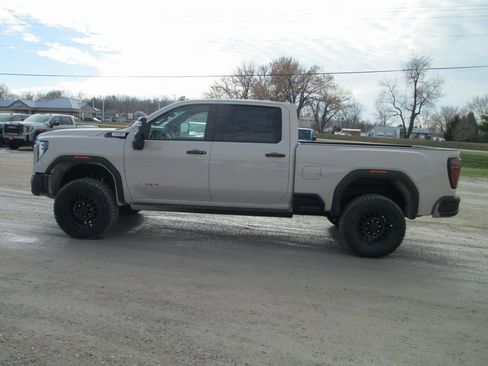 New 2026 GMC Sierra 2500 AT4X w/ AT4X AEV Edition image 10