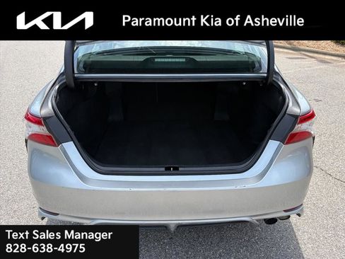 Used 2019 Toyota Camry SE FWD image 28