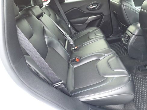 Used 2020 Jeep Cherokee Latitude Plus w/ Cold Weather Group image 48