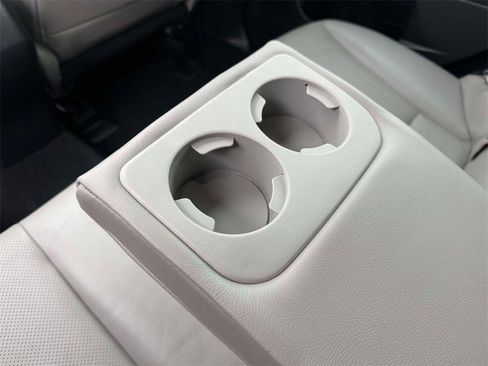 Used 2016 Subaru Forester 2.5i Touring w/ Eyesight & Navigation System image 12