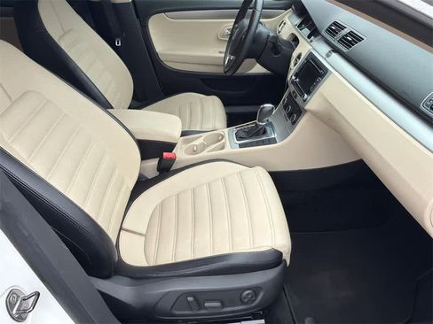 Used 2012 Volkswagen CC Sport image 12