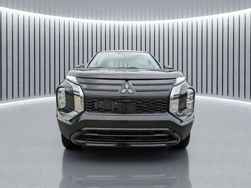 New 2026 Mitsubishi Outlander LE FWD image 9