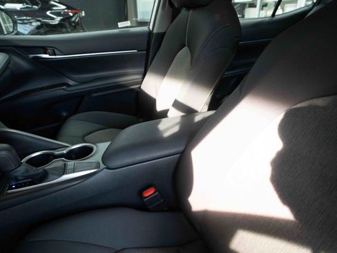 Used 2024 Toyota Camry LE image 10