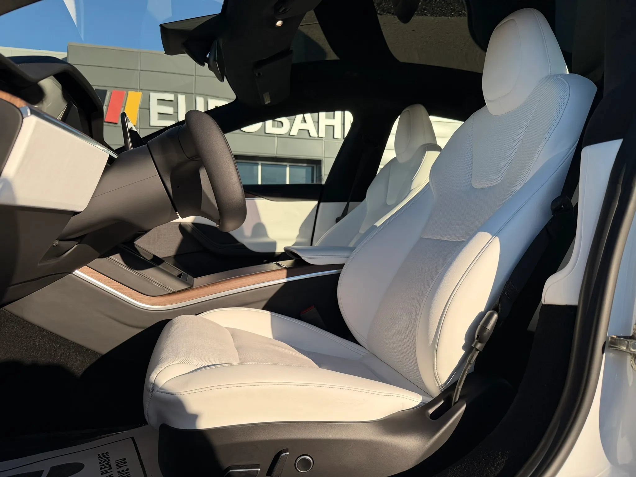 Used 2022 Tesla Model S AWD/4WD image 9