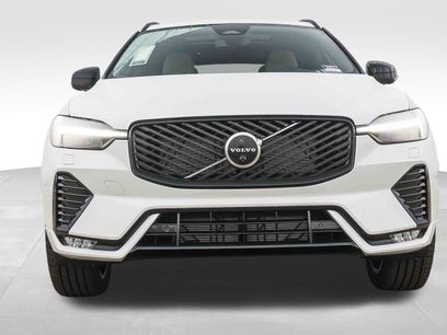 New 2026 Volvo XC60 B5 Plus w/ Climate Package PRO