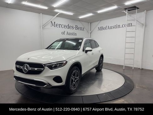 Used 2026 Mercedes-Benz GLC 300 4MATIC image 3