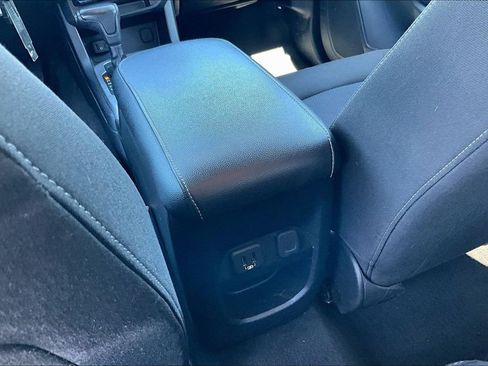 Used 2020 Chevrolet Colorado LT RWD image 11