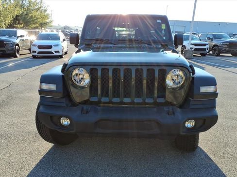 Used 2021 Jeep Wrangler Unlimited Sport image 3