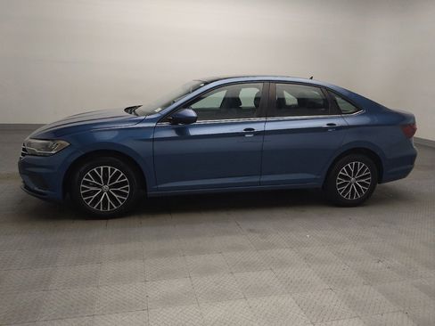 Used 2021 Volkswagen Jetta R-Line FWD image 2