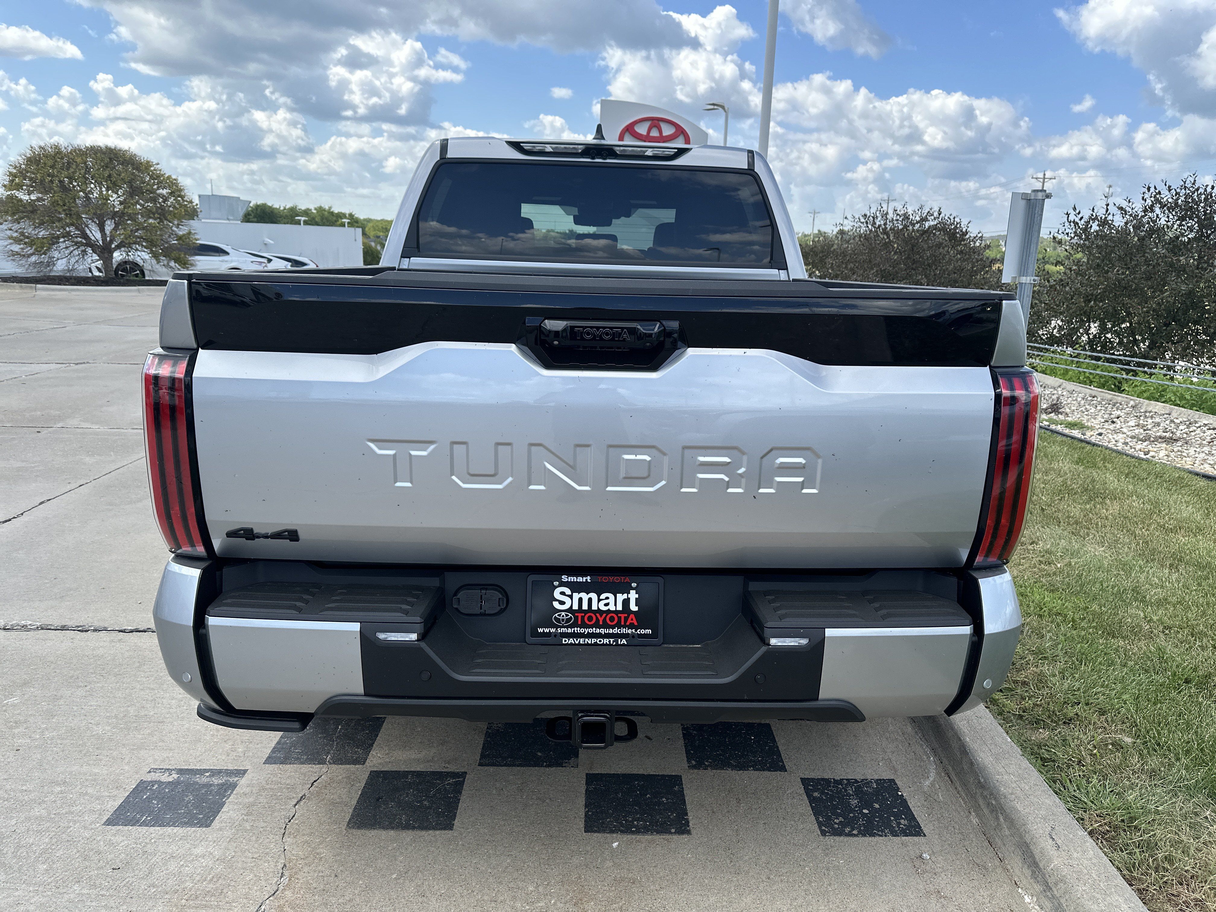 Used 2026 Toyota Tundra Platinum AWD/4WD image 5