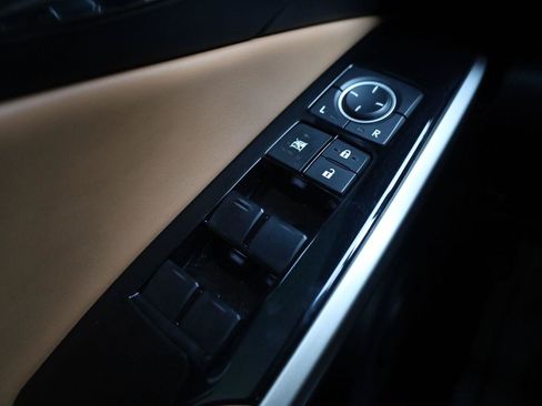 Used 2015 Lexus IS 250 w/ Premium Package RWD image 38