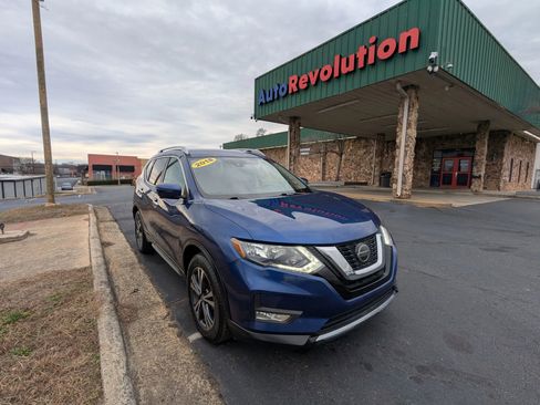 Used 2018 Nissan Rogue SL image 1