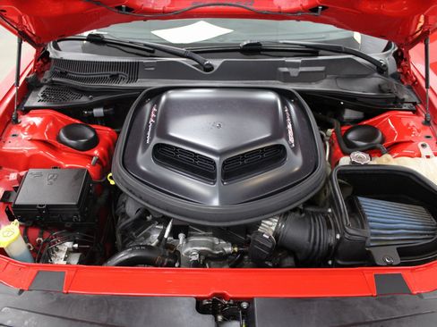 Used 2016 Dodge Challenger R/T Scat Pack image 12