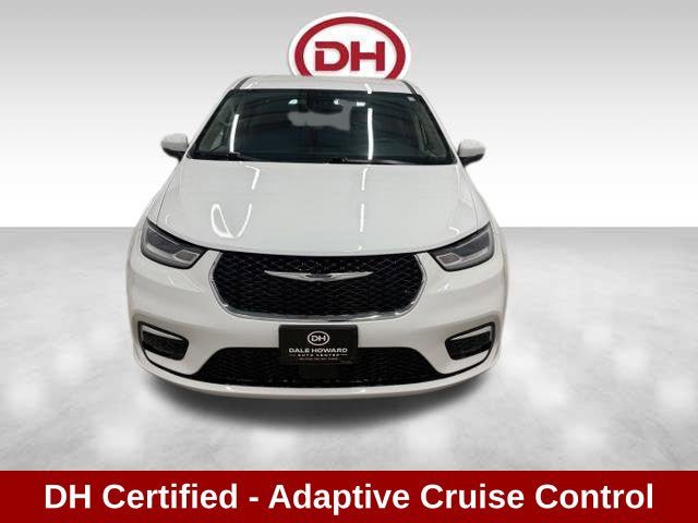 Used 2023 Chrysler Pacifica Touring-L FWD image 7