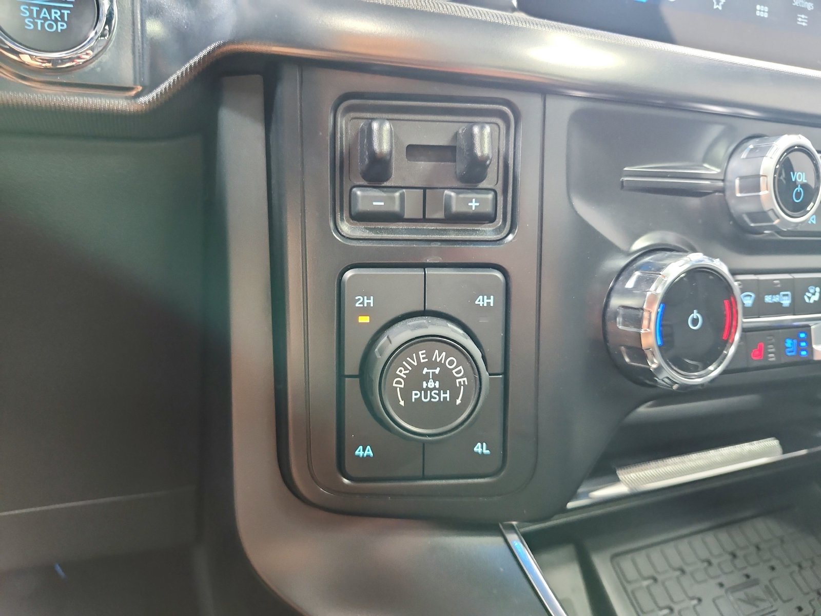 Used 2024 Ford F150 Raptor AWD/4WD image 26