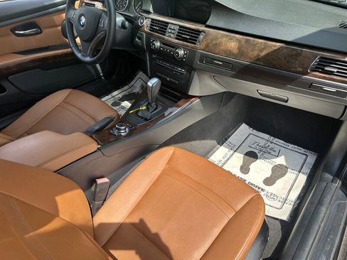 Used 2011 BMW 328i xDrive Coupe w/ Premium Pkg image 17