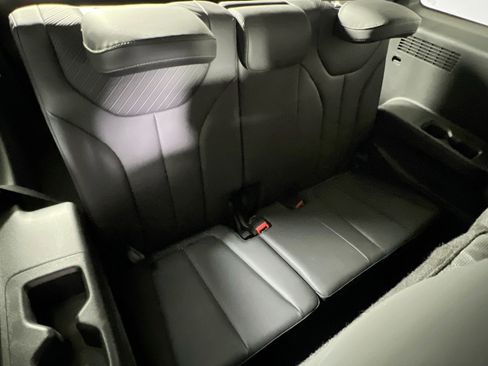 Used 2023 Hyundai Palisade SEL w/ Cargo Package image 27