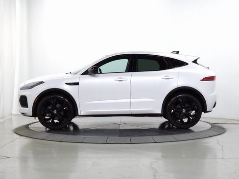 Used 2024 Jaguar E-PACE R-Dynamic SE image 2