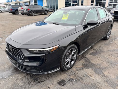 Used 2023 Honda Accord EX image 4
