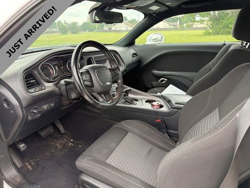 Used 2023 Dodge Challenger SXT RWD image 10