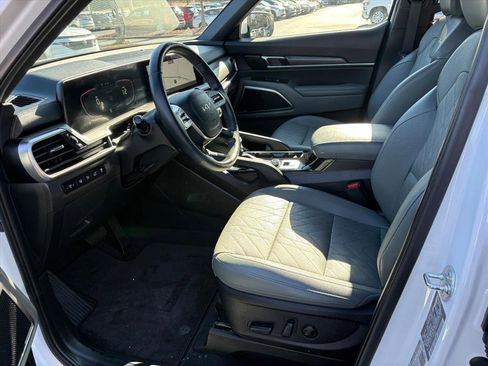 Used 2024 Kia Telluride EX X-Line image 17