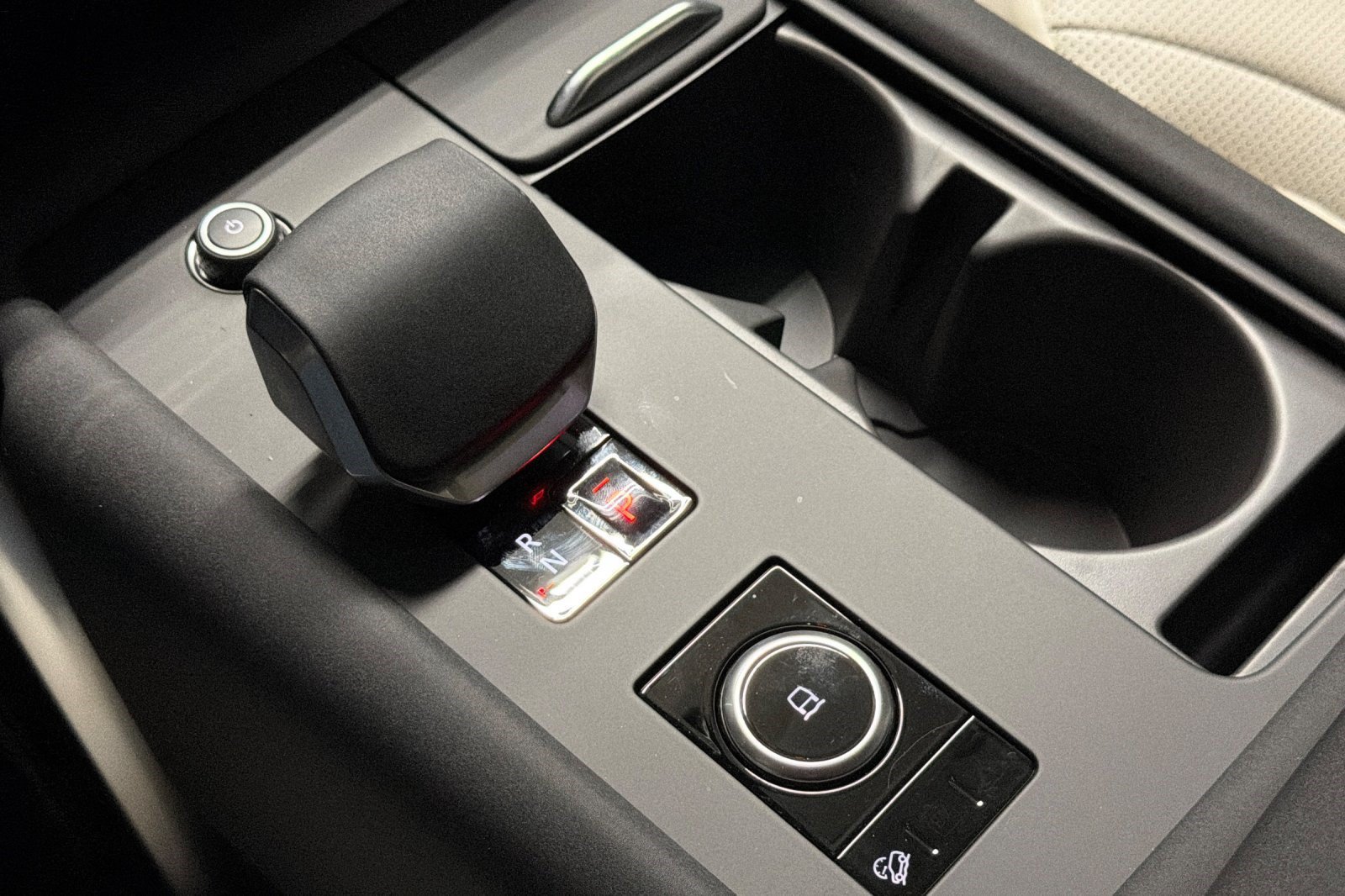 New 2026 Land Rover Discovery S AWD/4WD image 16