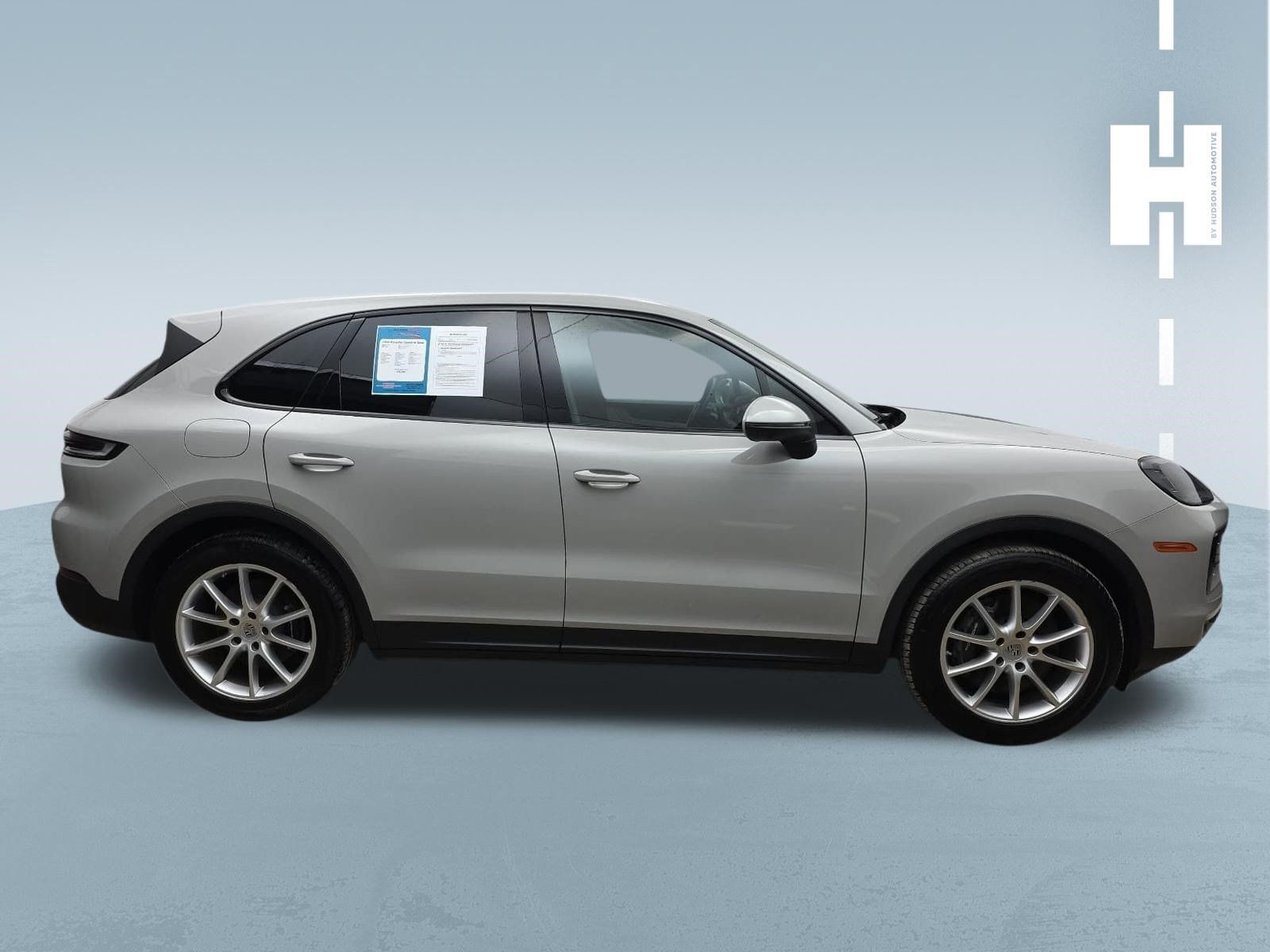 Used 2024 Porsche Cayenne AWD/4WD image 3