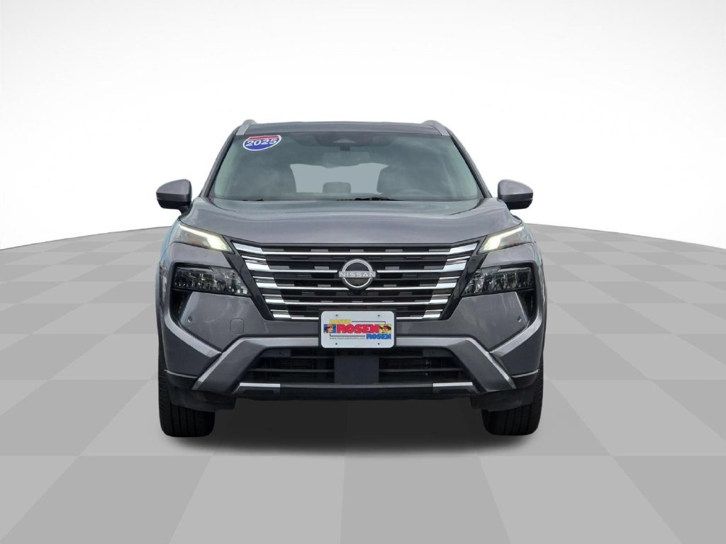 Used 2025 Nissan Rogue SL FWD image 8