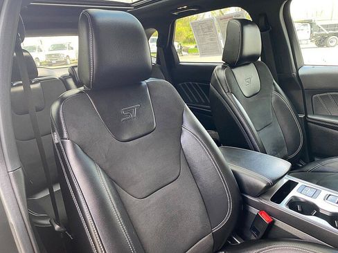 Used 2022 Ford Edge ST w/ Equipment Group 401A AWD/4WD image 29