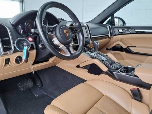 Used 2016 Porsche Cayenne AWD/4WD image 8