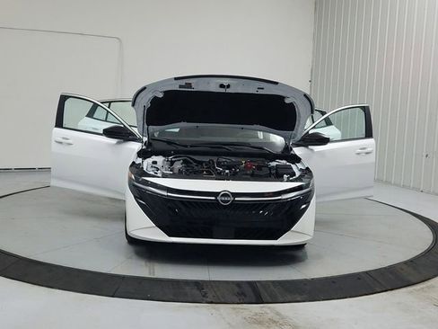 New 2026 Nissan Sentra SR w/ Floor Mat Package image 10