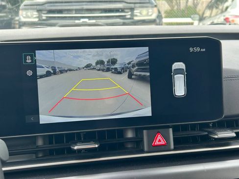 Used 2026 Kia Carnival FWD image 31