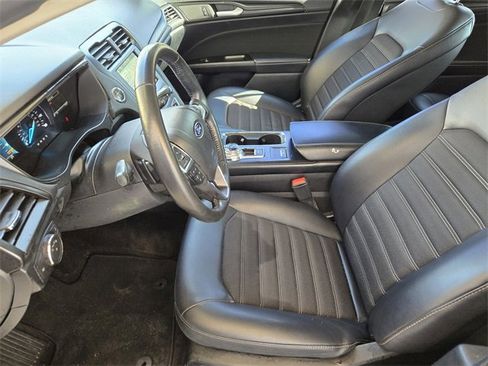Used 2018 Ford Fusion SE w/ Equipment Group 201A image 15