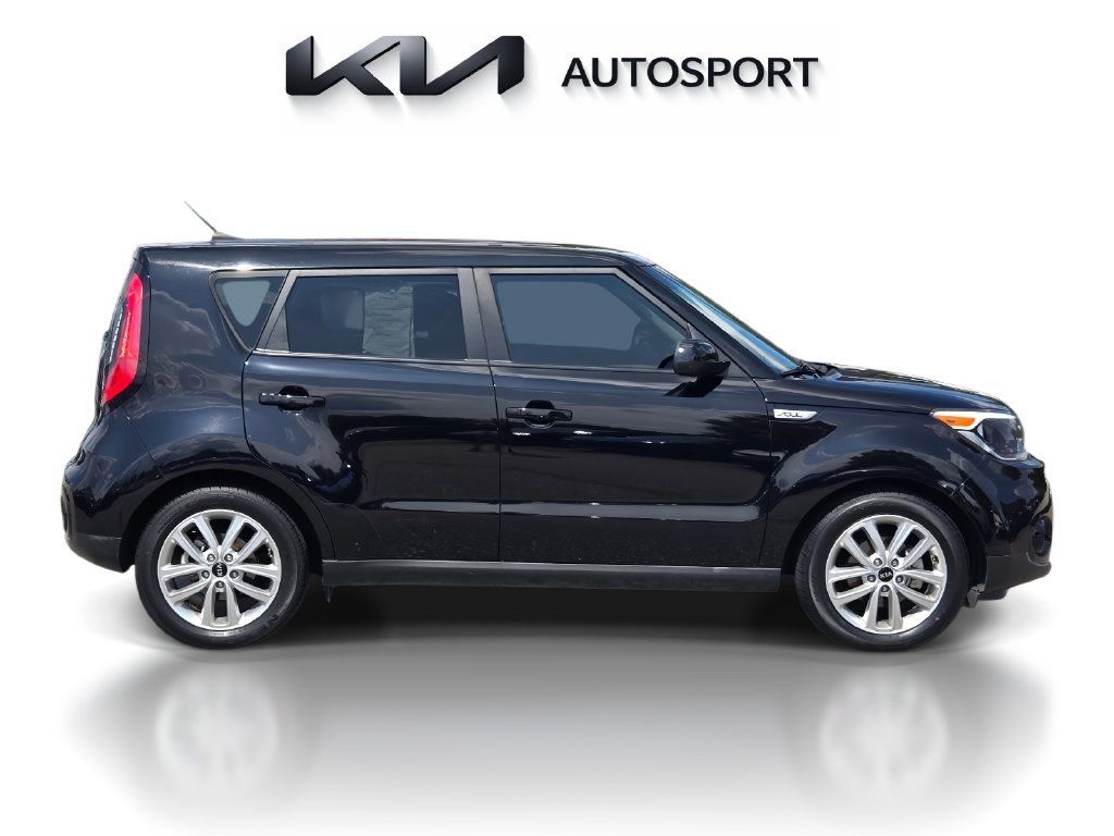 Used 2019 Kia Soul + FWD image 7