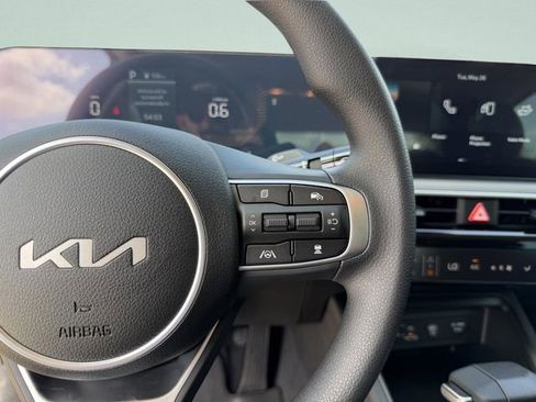 New 2026 Kia K5 LXS FWD image 31