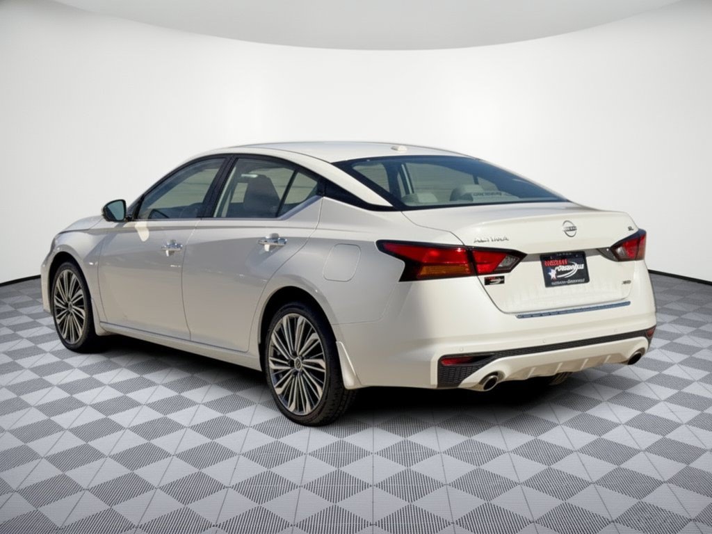 Used 2023 Nissan Altima 2.5 SL AWD/4WD image 3