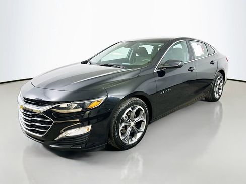 Used 2022 Chevrolet Malibu LT image 3