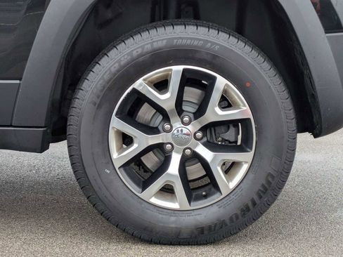 Used 2014 Jeep Cherokee Trailhawk w/ Comfort/Convenience Group image 14