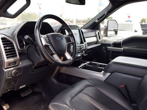 Used 2022 Ford F450 Platinum w/ FX4 Off-Road Package AWD/4WD image 13
