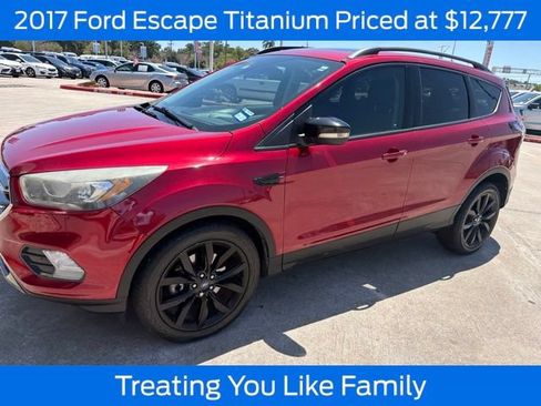 Used 2017 Ford Escape Titanium FWD image 1